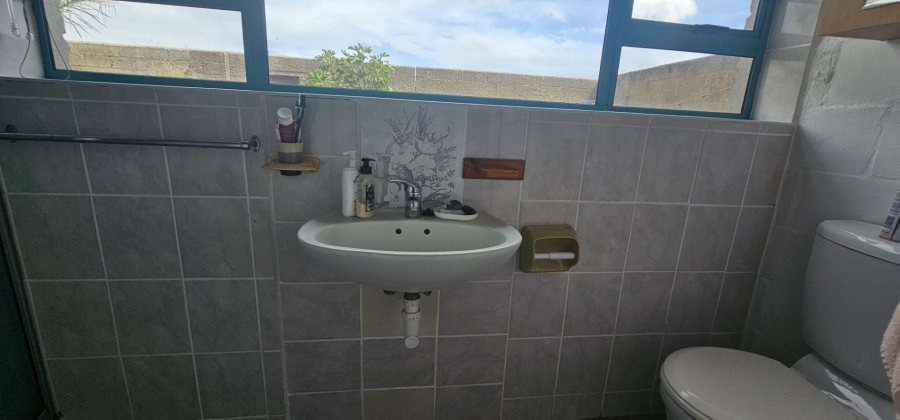 5 Bedroom Property for Sale in Myburgh Park Western Cape